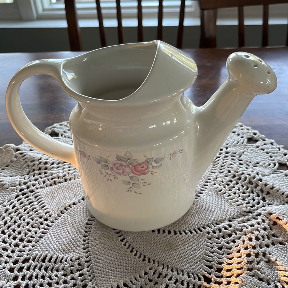 Pfaltzgraff Trousseau Working Watering Pitcher Excellent Condition